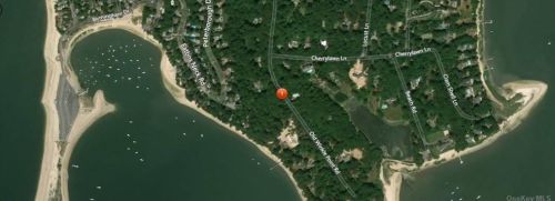 123 Old Winkle Point Rd, Northport, NY 11768-1162