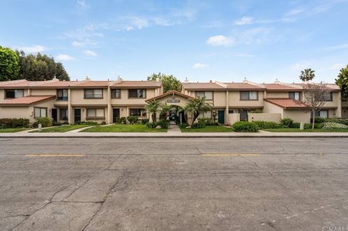 1910 Palmyra Ave, Orange CA 92866-2548 exterior