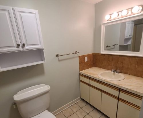 20 Zambarano Ave, North Providence RI  02911-2481 exterior