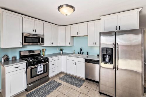 2115 Sarah St, Mishawaka IN  46545-6248 exterior