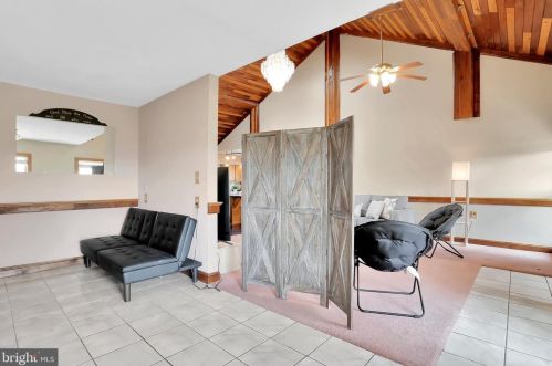9478 Fort Stouffer Rd, Upton PA  17225-9780 exterior