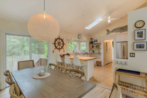 42 Oak St, West Hampton Beach, NY 11978-2020