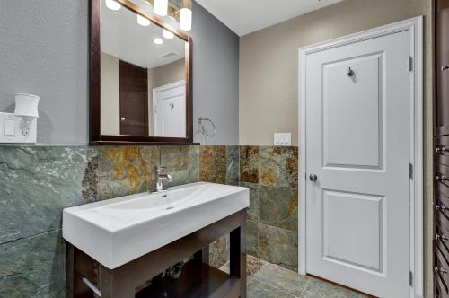 2855 Victoria Dr, Alpine CA  91901-3669 exterior