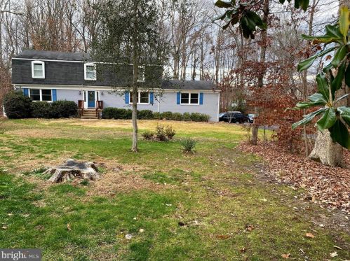 3227 Riverview Dr, Triangle, VA 22172-1421