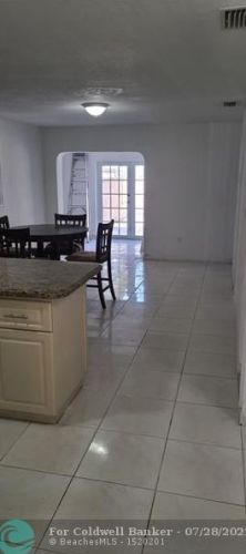 3605 13th Ave, Hialeah FL  33012-4821 exterior