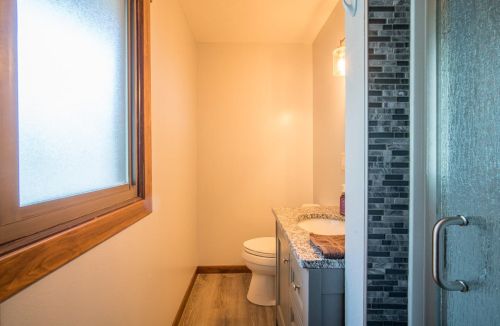 246 Green Valley Pl, West Bend WI  53095-4924 exterior