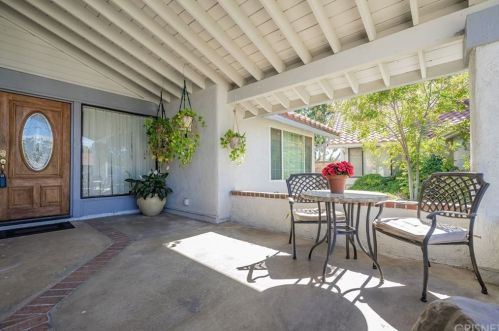 2828 Inyo Cir, Simi Valley CA 93063-2002 exterior