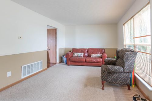 1074 Keny Blvd, London OH  43140-8417 exterior