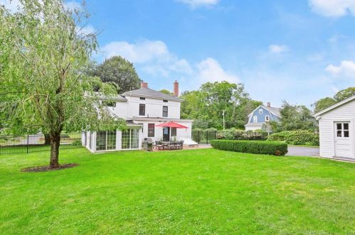 1970 Huntington Tpke, Bridgeport CT  06611-5117 exterior