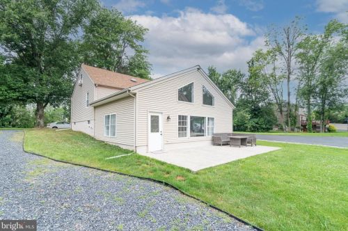 11 Orchard Ave, Blenheim NJ  08012-5361 exterior