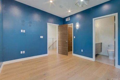 4809 Carpenter Ave, North Hollywood CA  91607-3204 exterior