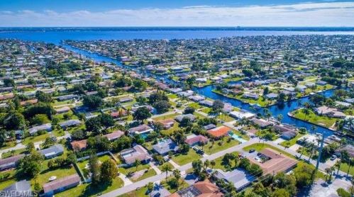 1708 28th St, Cape Coral, FL 33904-3253