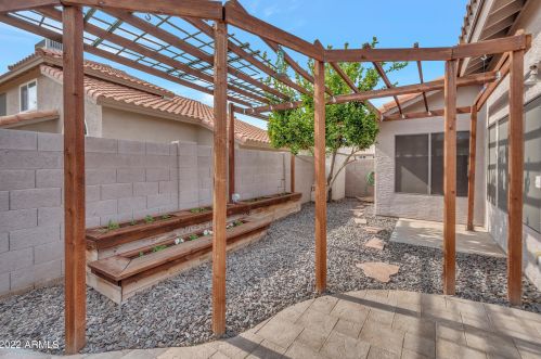 16201 42nd St, Phoenix AZ  85048-7401 exterior