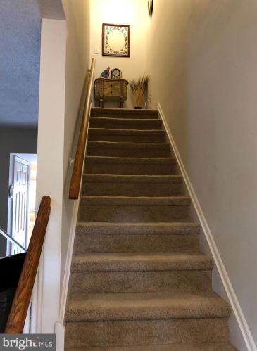 108 Berwick Pl, Lansdale PA 19446-4908 exterior