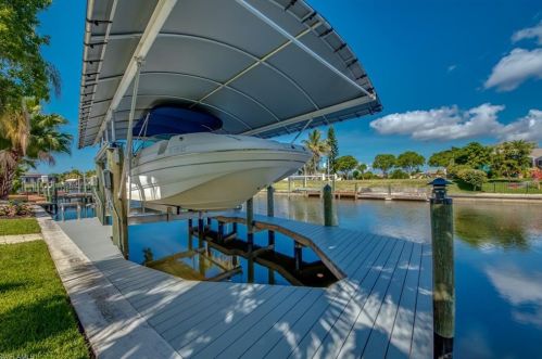 4536 3rd Ave, Cape Coral, FL 33914-5943