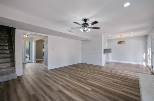 1410 Woodcreek Dr, Richardson TX  75082-4518 exterior