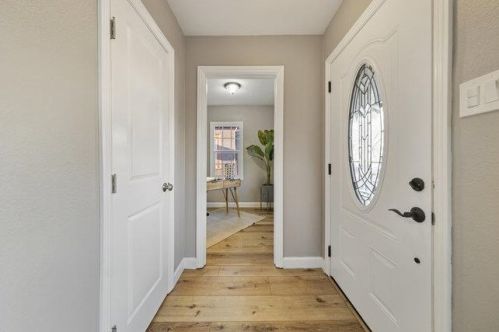 9235 B St, Oakland CA 94603-2416 exterior