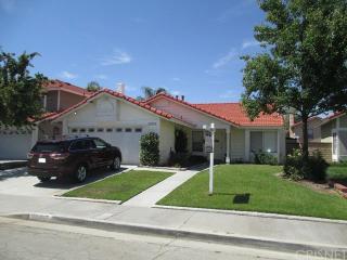 28015 Sturbridge Dr, Santa Clarita, CA 91384-3533