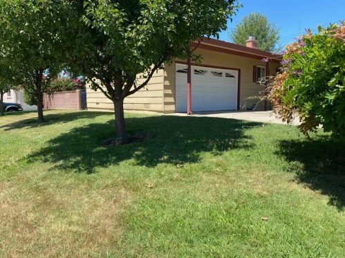 143 Market St, Folsom, CA 95630-3105