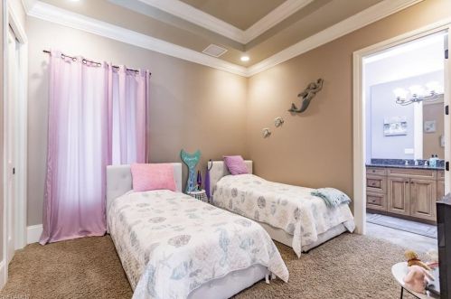 65 31 St, Naples FL 34117-3100 exterior