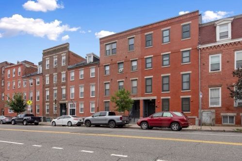 19 Chelsea St, Boston MA  exterior