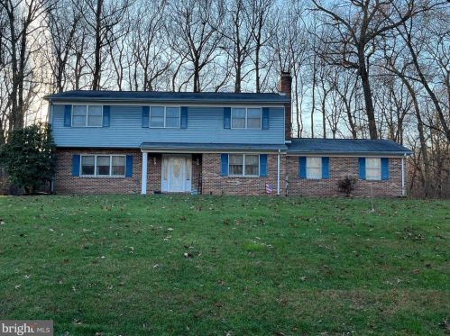 230 Forrestal Dr, Bear, DE 19701-1668