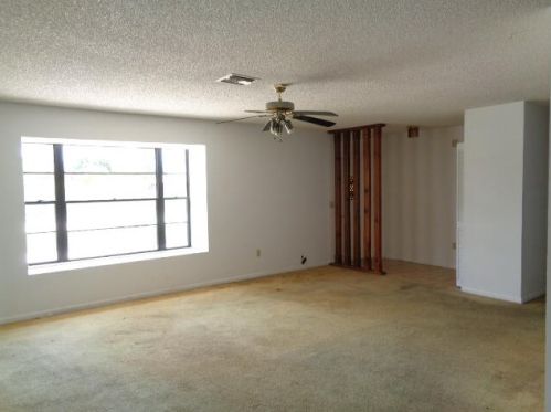 552 Eyerly Ave, Fort Pierce, FL 34983-2944