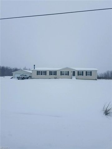 3151 Peterson Rd, New Lyme, OH 44047-8318