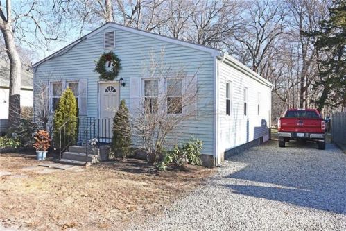 14 Abbott Ave, Warwick RI  02886-8902 exterior