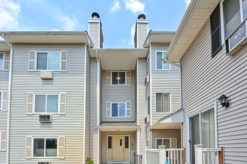 10 Erick Rd, Mansfield MA  02048-3069 exterior