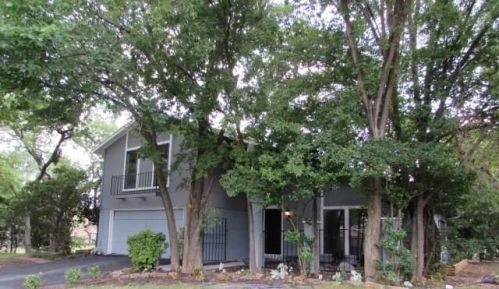 1724 Carol Stream Dr, Richardson, TX 75081-2100