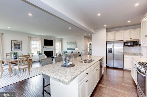 33 Winifred Dr, Hanover PA  exterior