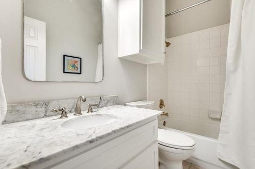 3405 Dorchester Ct, Lewisville TX  75022-4924 exterior