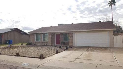 3825 Michelle Dr, Glendale, AZ 85308-2718