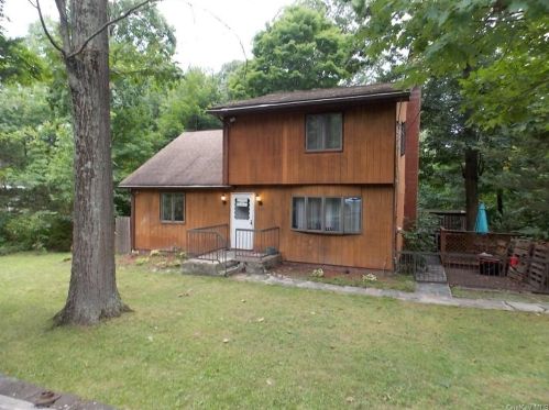 50 Hillcrest Trl, Monroe, NY 10950-6658
