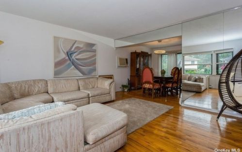 2837 Robert Ln, North Bellmore, NY 11710-2927