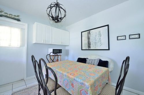 111 7th St, Naples FL  34117-2126 exterior