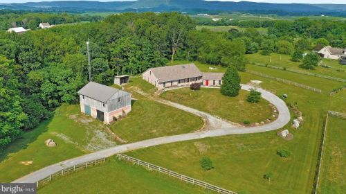 9478 Fort Stouffer Rd, Upton PA  17225-9780 exterior