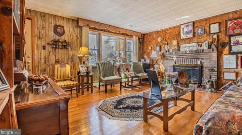 528 New Freedom Rd, Berlin Boro, NJ 08009-9534