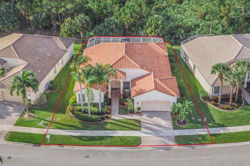 497 Blue Lake Dr, Fort Pierce, FL 34986-3573