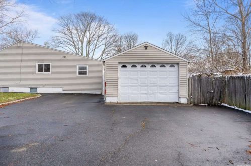 22 Maple St, Central Islip NY  11722-3129 exterior