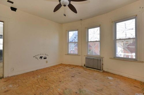 2111 Nameoke Ave, Far Rockaway NY  11691-3157 exterior