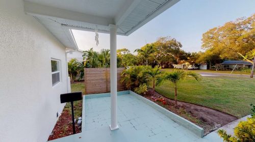 7116 Date Palm Ave, Saint Petersburg FL  33707-2013 exterior