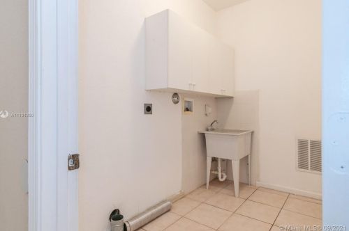 913 168 Ave, Hollywood FL 33028-2021 exterior