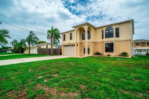 7411 Hatteras Dr, Port Richey, FL 34667-3933