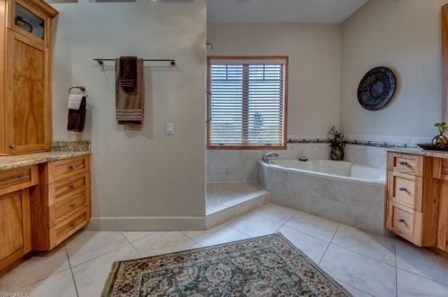 2159 Macadamia Ln, Saint James City FL  33956-2034 exterior