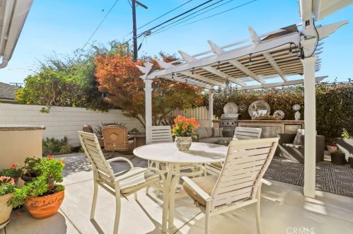 23317 Carlow Rd, Torrance CA  90505-4454 exterior