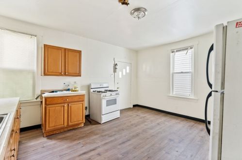 2518 Cleveland St, Mckeesport, PA 15132-5721
