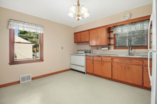 3603 87 St, Milwaukee WI 53224-5424 exterior