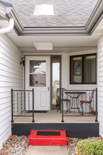 13130 Fordham Ct, Saint Paul, MN 55124-5312